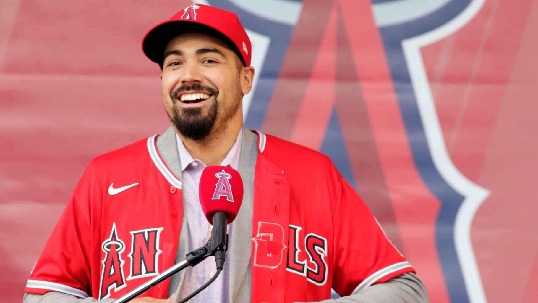 Anthony Rendon to join three-time AL MVP Trout at Angels in $245m