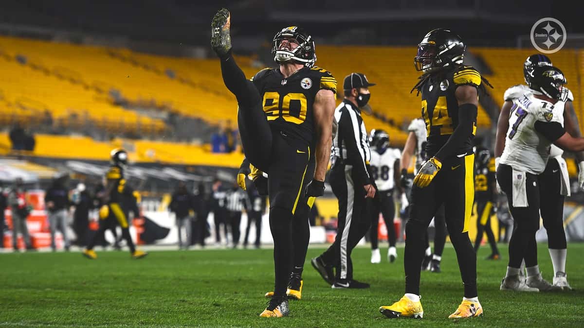 A Steelers/Ravens game broke out in Pittsburgh's 19-14 win - Behind the  Steel Curtain