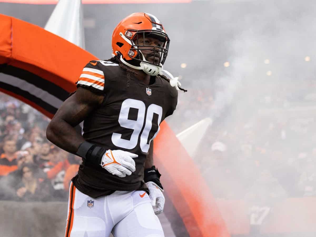 Browns Release DE Jadeveon Clowney